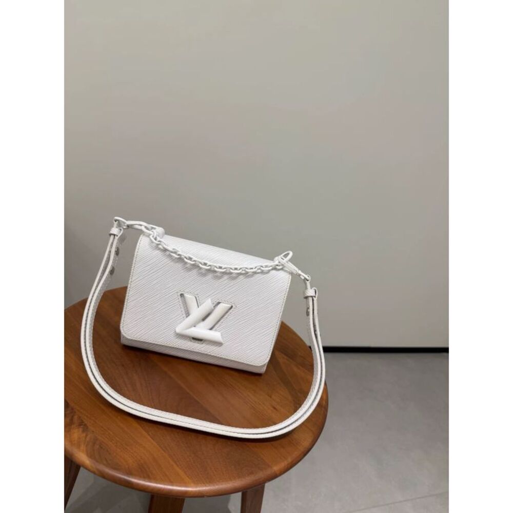 Louis Vuitton Women Pre-Loved Bag Very Good Condition
